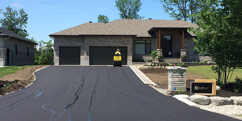 HB contracting ottawa driveway paving sealing